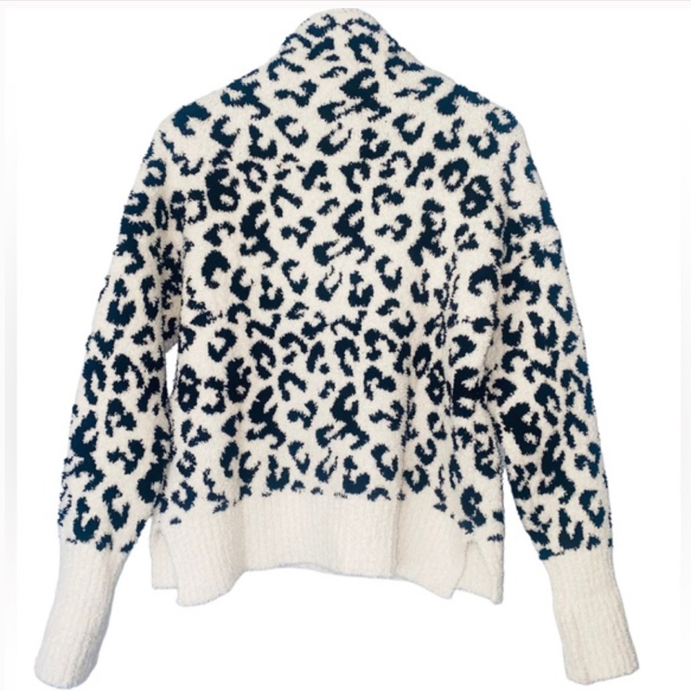 UGG Comfy Mock Animal Print Sweater/Top. Size M. EUC, so many compliments!